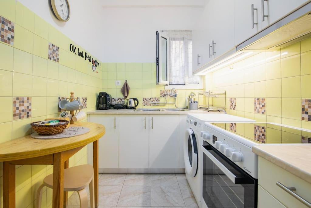 Your Perfect Place 1Min From Kato Patissia Station -100Mbps Athene Buitenkant foto